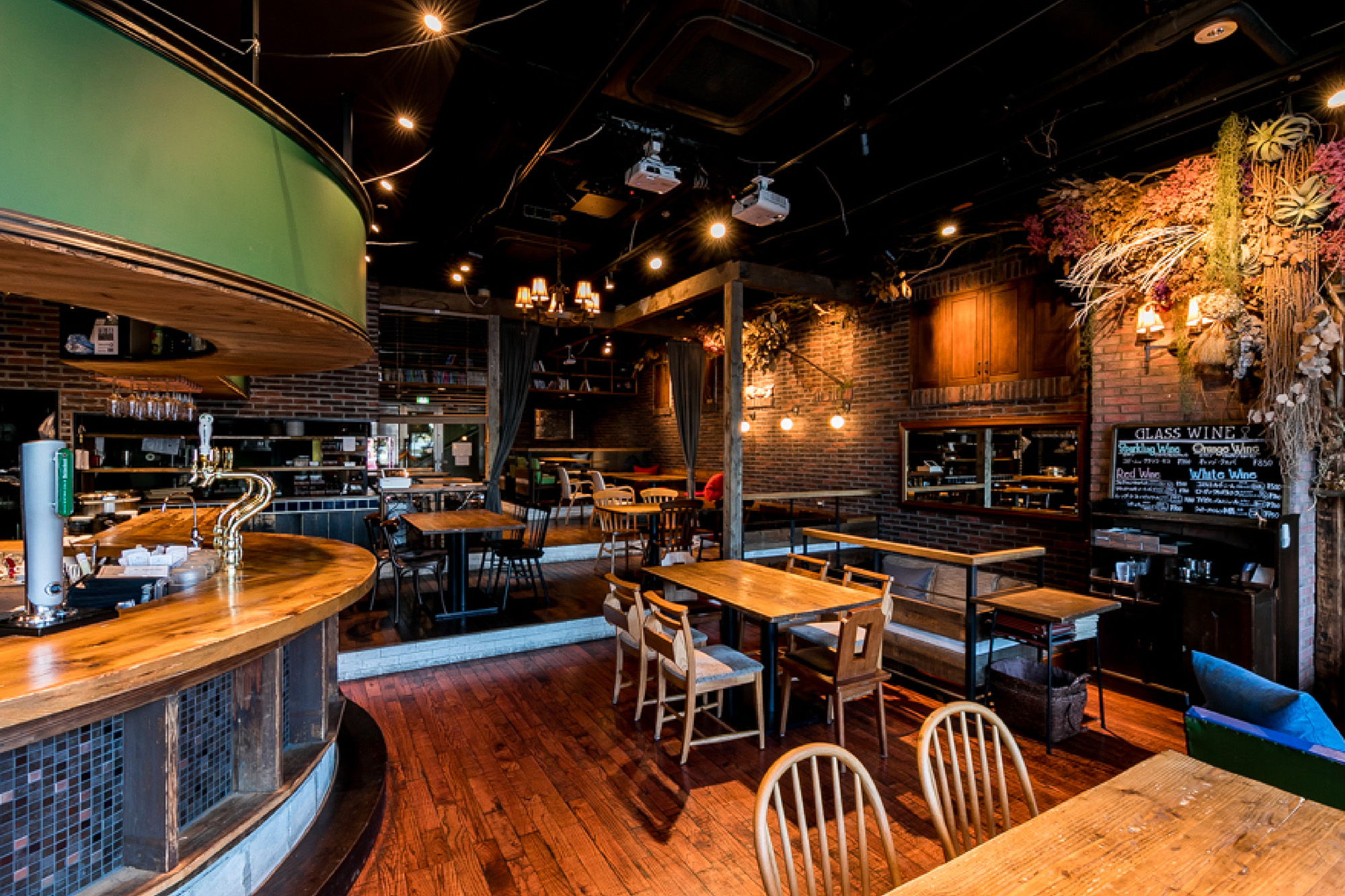 有限会社チャップル・コーポレーション-bistro& grill me at park 2枚目