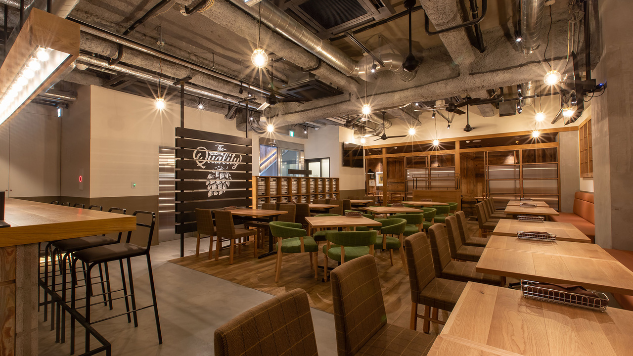 キッチンで働く人の写真2枚目