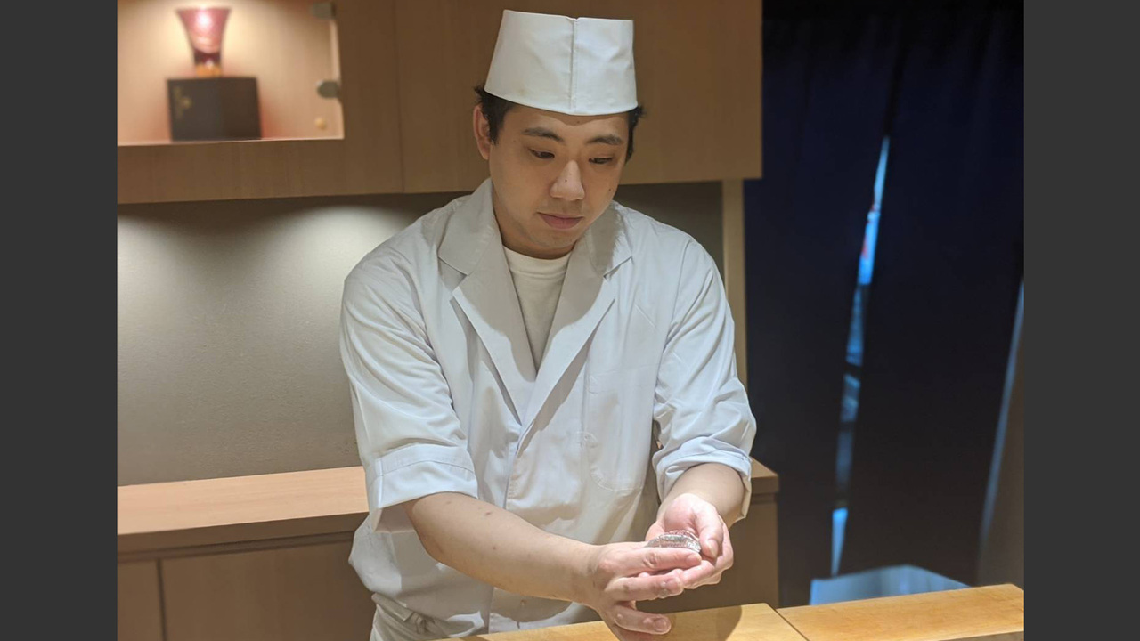 赤坂 新店で働く人の写真1枚目