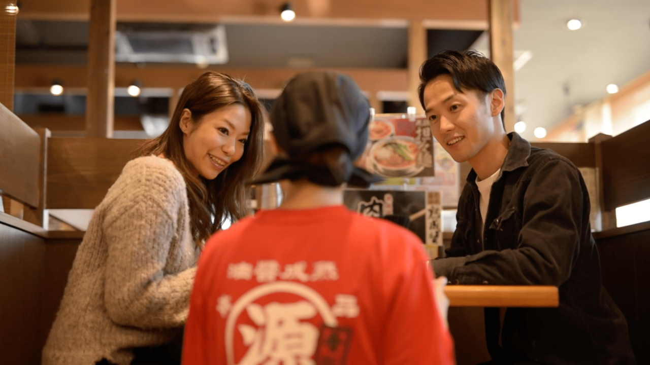 丸源ラーメンで働く人の写真1枚目