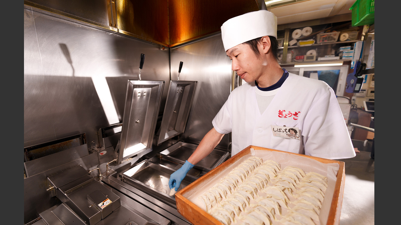 大阪餃子専門店 よしこの事業内容の写真3枚目