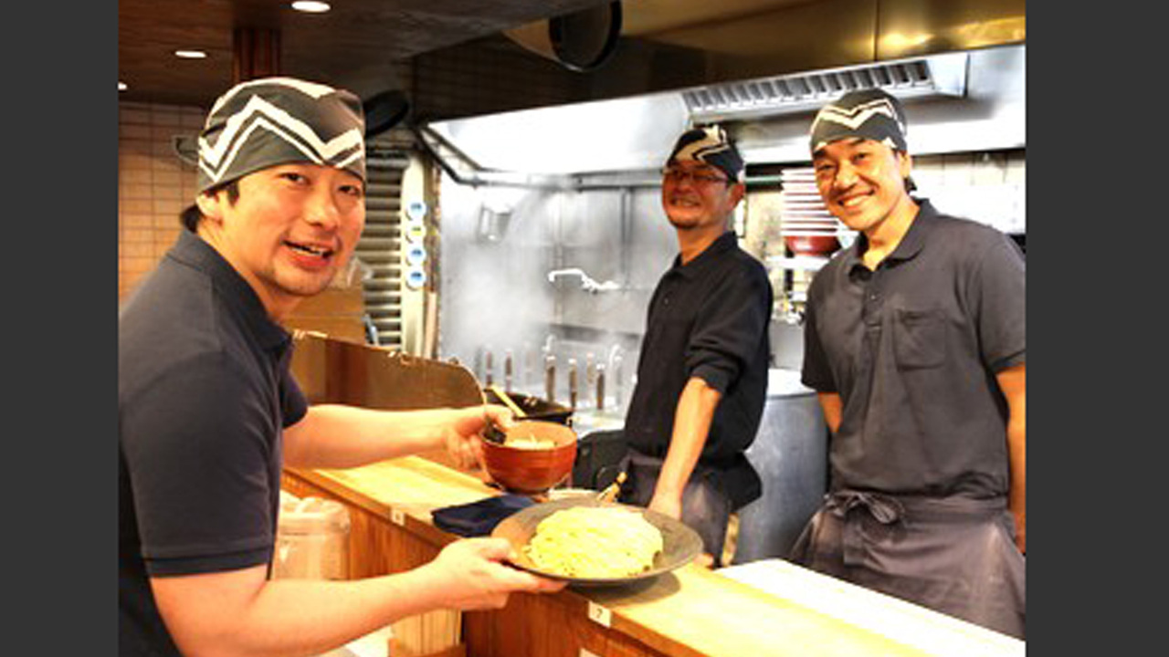 つけ麵屋やすべえで働く人の写真2枚目