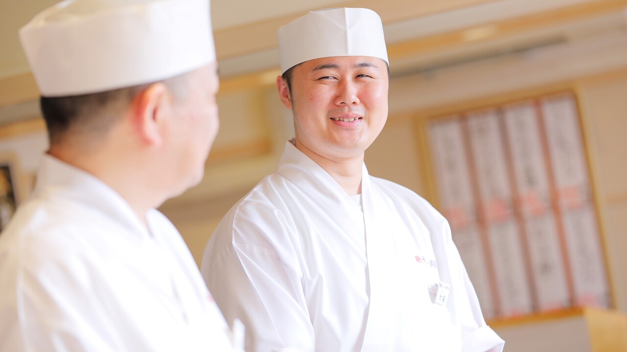 うまい鮨勘　別館鮨正で働く人の写真2枚目