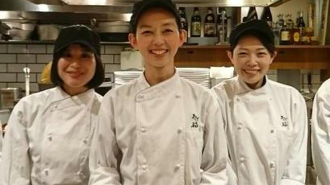 あげ福で働く人の写真1枚目