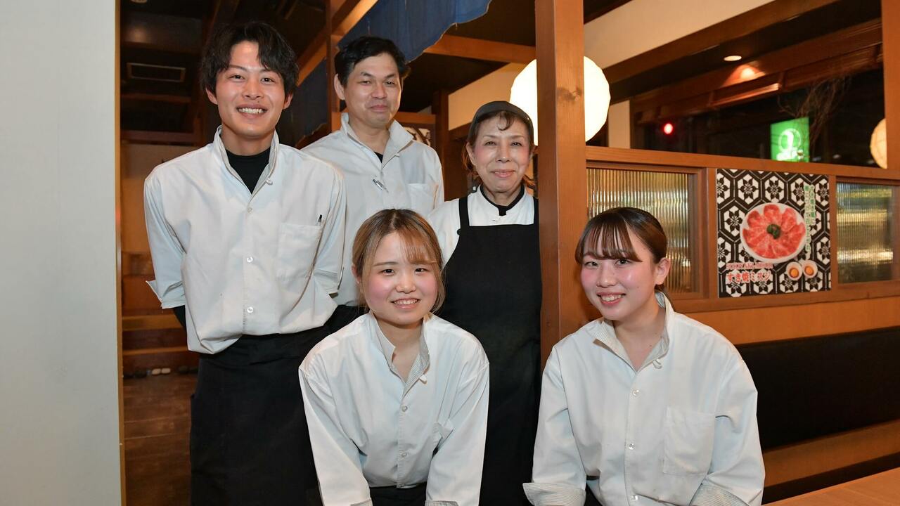 カルビ一丁で働く人の写真1枚目