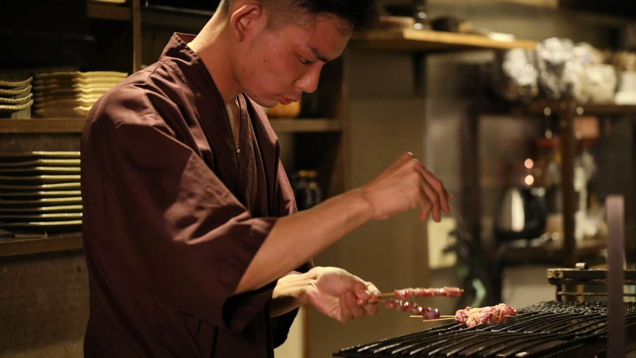 焼き鳥　ポロ助で働く人の写真2枚目