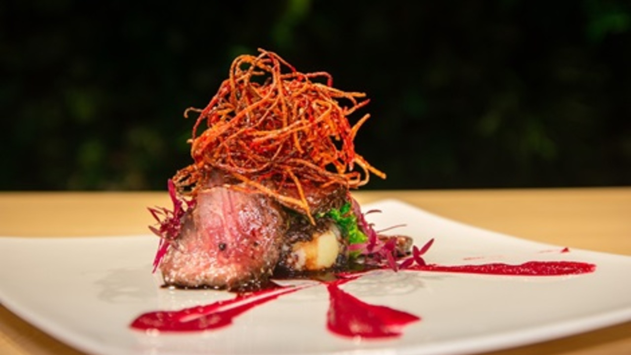 Bar Dining FIVE Arrowsの事業内容の写真2枚目