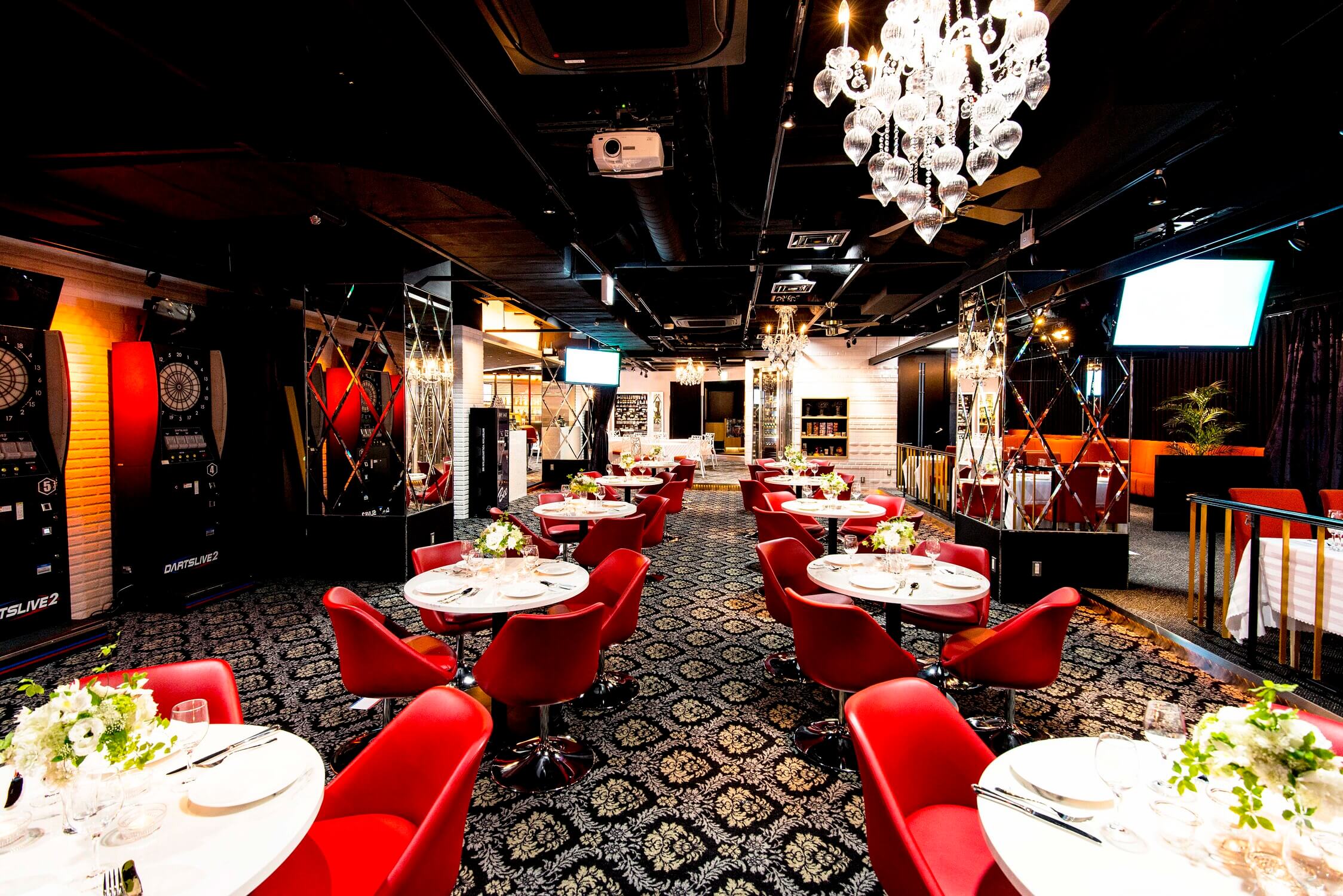 株式会社ビーリンク-ダイニングダーツバーBee 1枚目