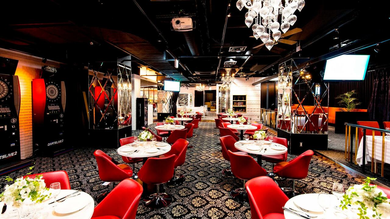 ダイニングダーツバーBeeの事業内容の写真1枚目