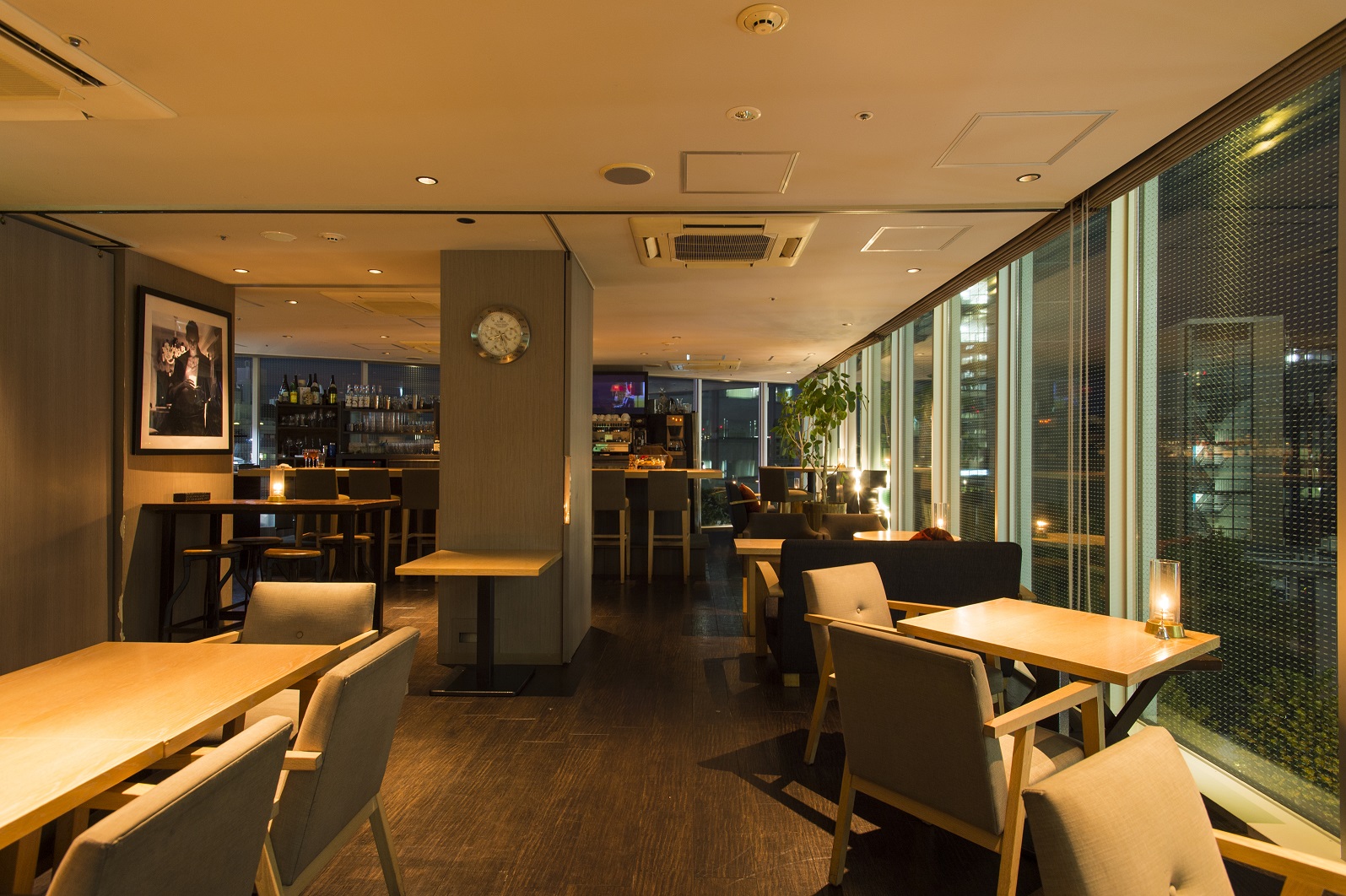 株式会社サニーテーブル-246Lounge 4枚目