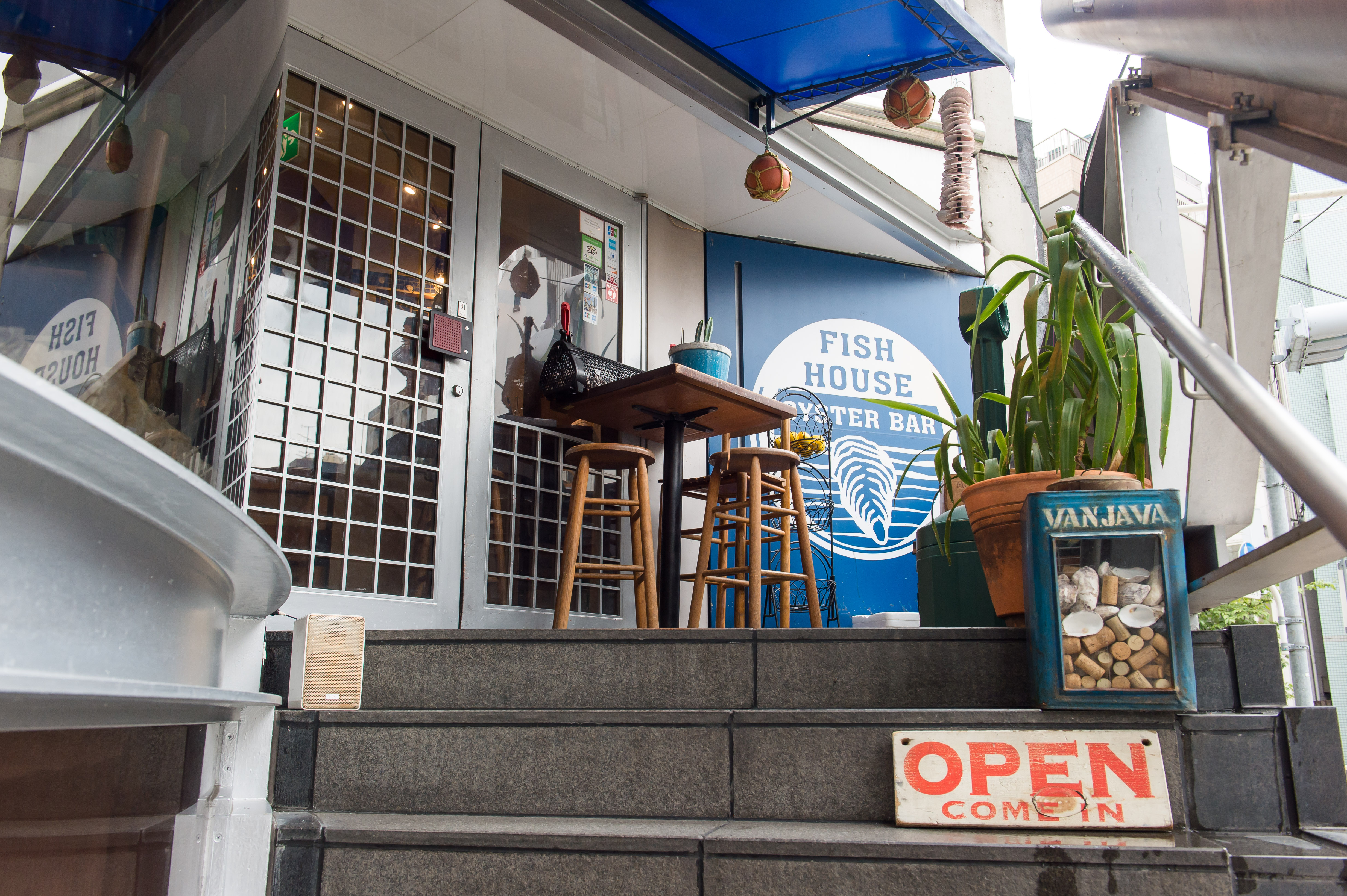 株式会社カスケード-FISHHOUSE OYSTER BAR 1枚目