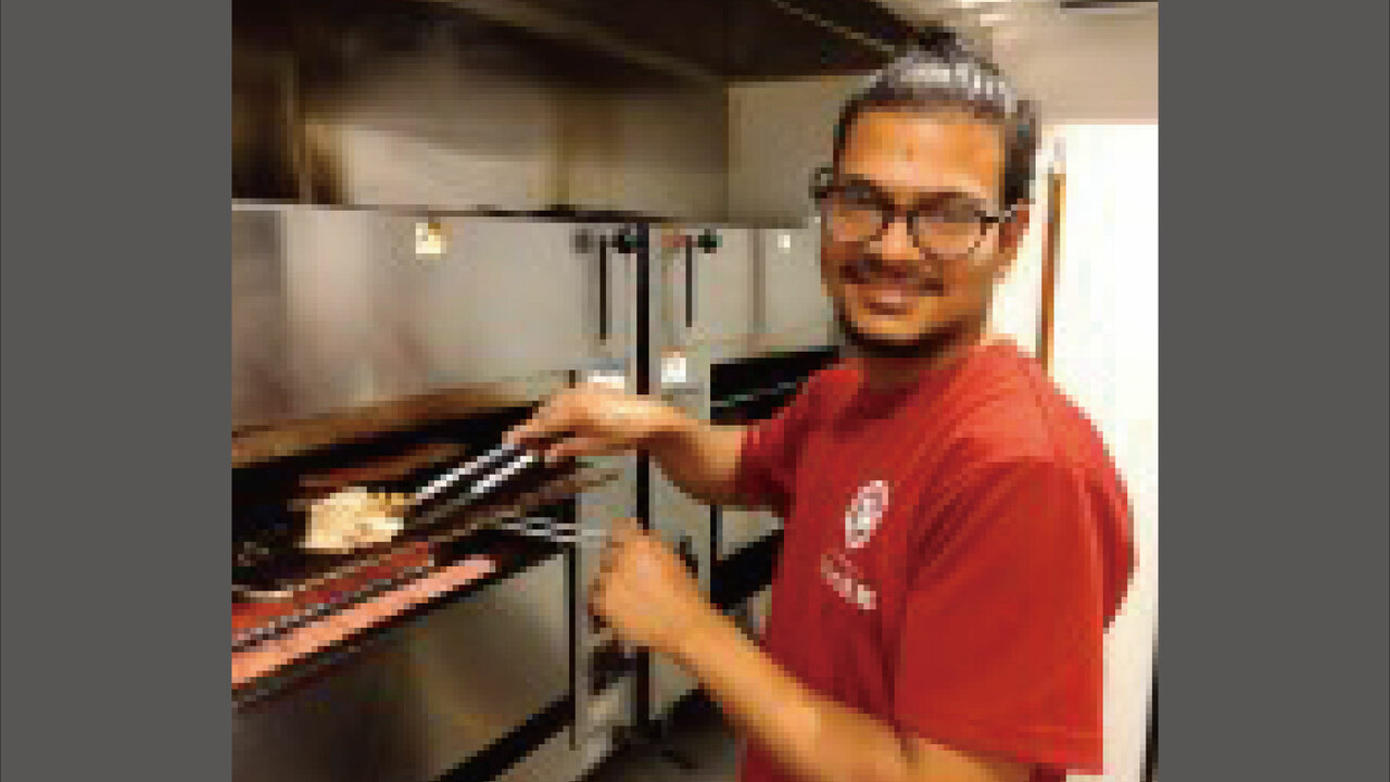 ひもの野郎で働く人の写真2枚目