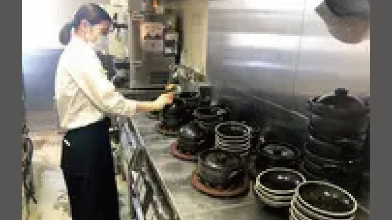 とんかつ神楽坂さくらで働く人の写真1枚目