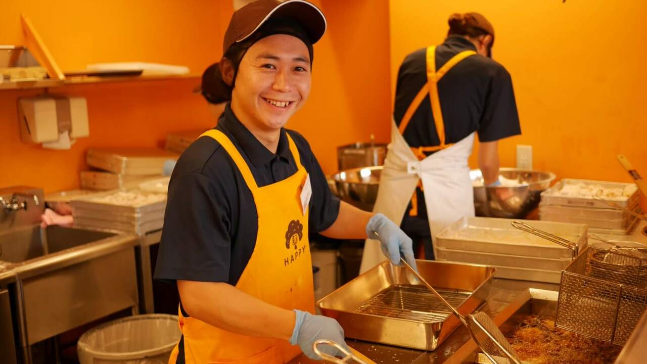 はっぴ商店で働く人の写真3枚目