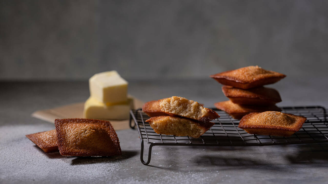 BEAR BUTTER BAKE craft sweets from the oven.の事業内容の写真1枚目