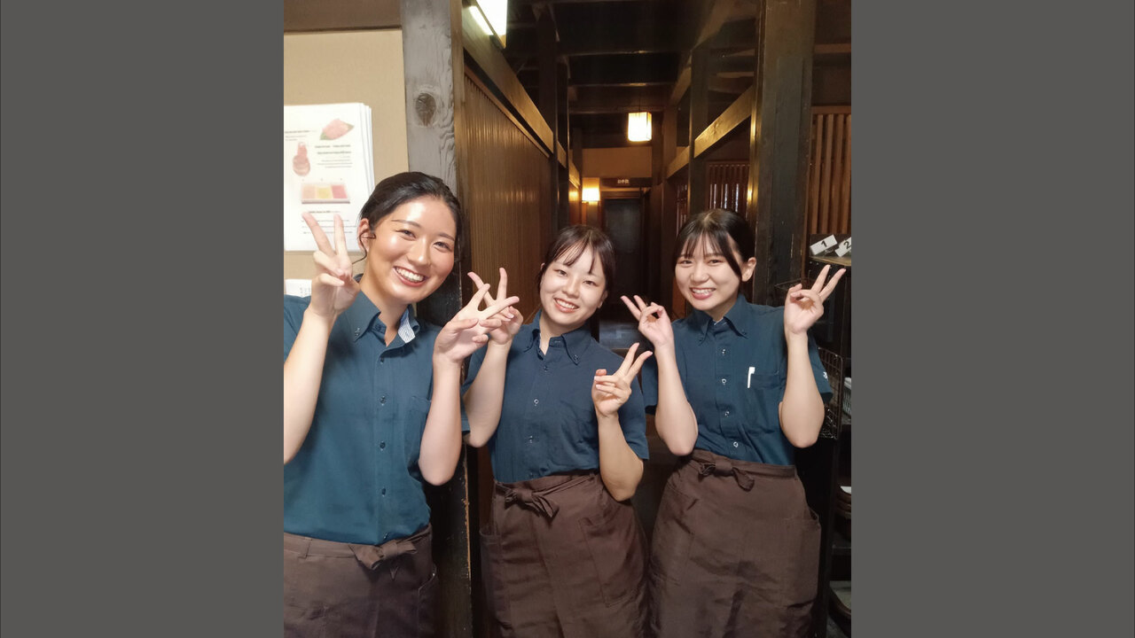 京の焼肉処弘で働く人の写真1枚目