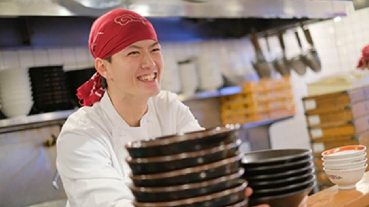 広州市場で働く人の写真1枚目