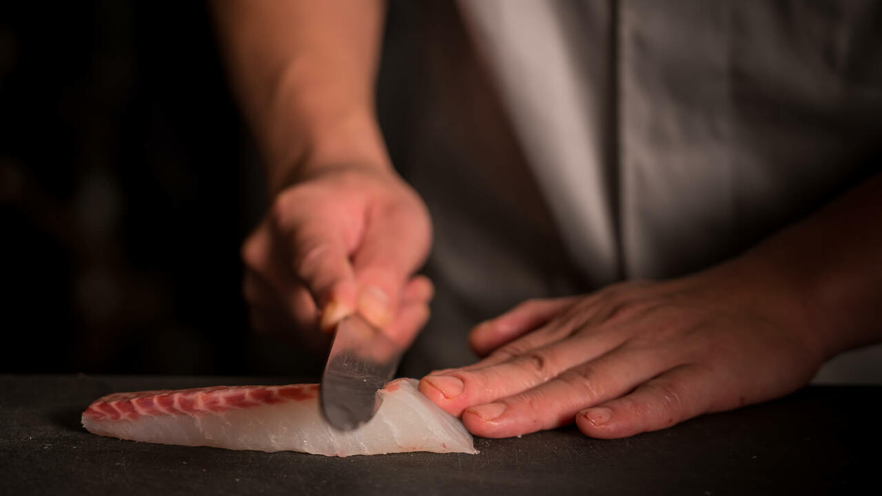 梯子の事業内容の写真1枚目