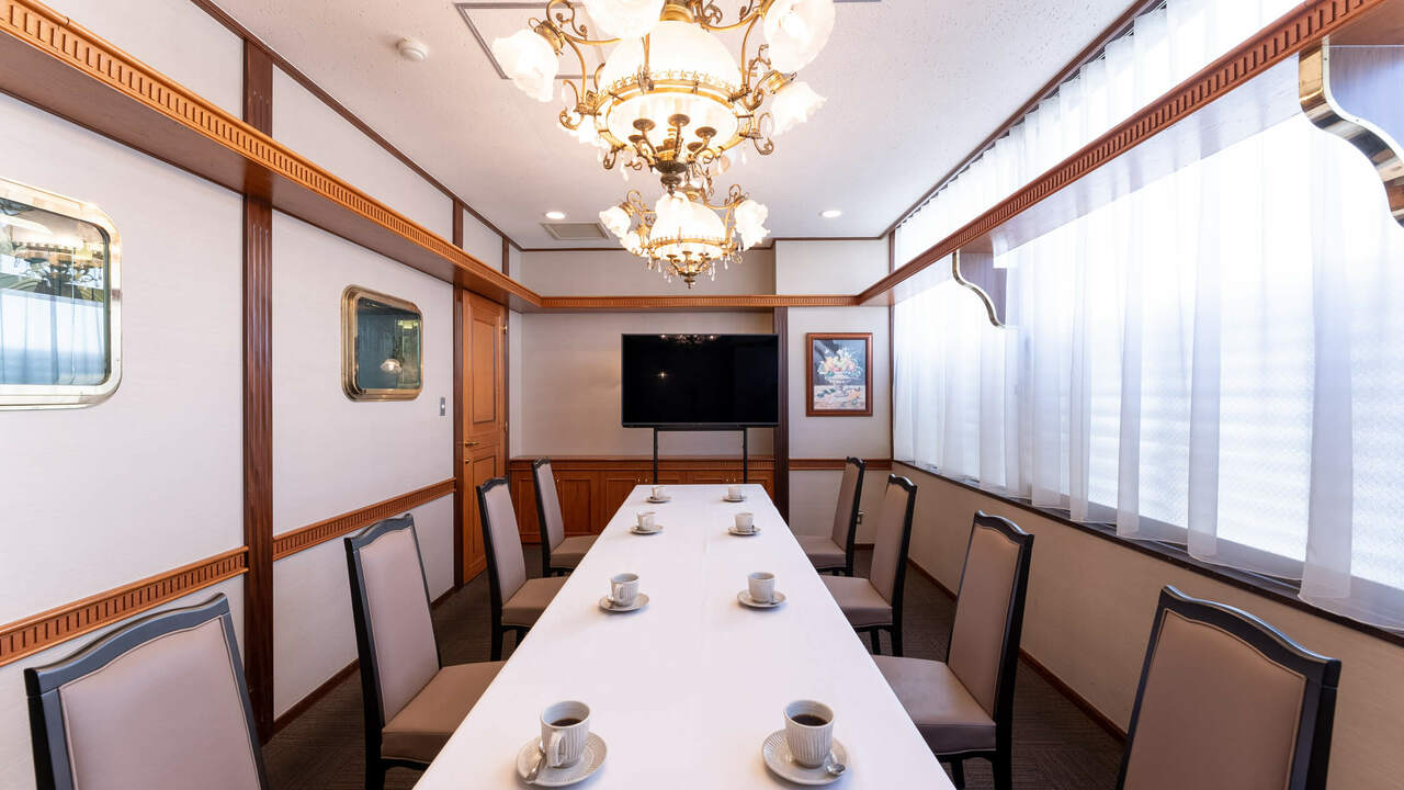 K-キャビンで働く人の写真1枚目