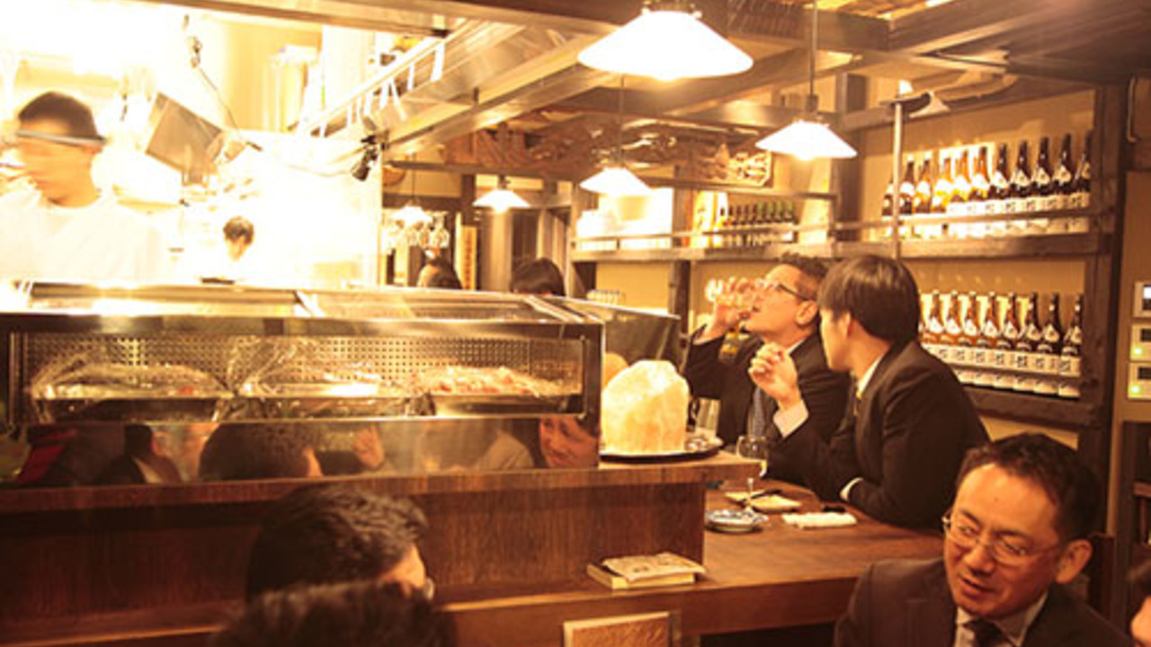 鶏鬨で働く人の写真2枚目