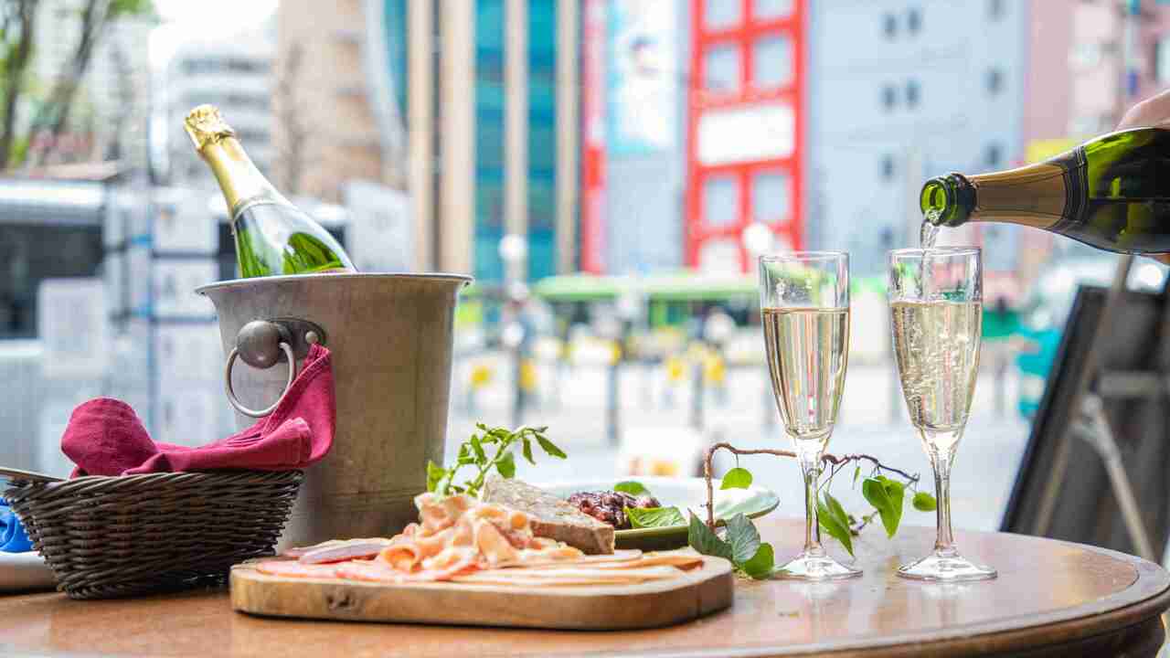 WINEHALL GLAMOURの事業内容の写真2枚目