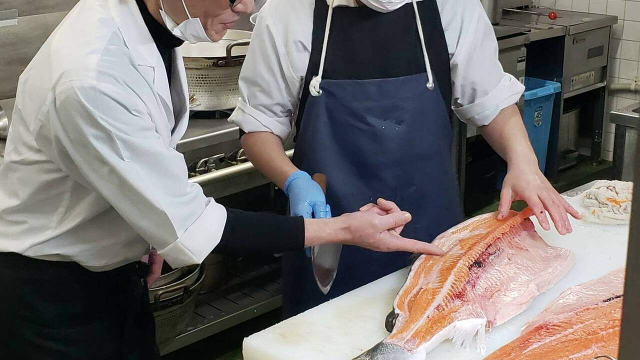 旬膳・郷土膳 和日輔で働く人の写真3枚目