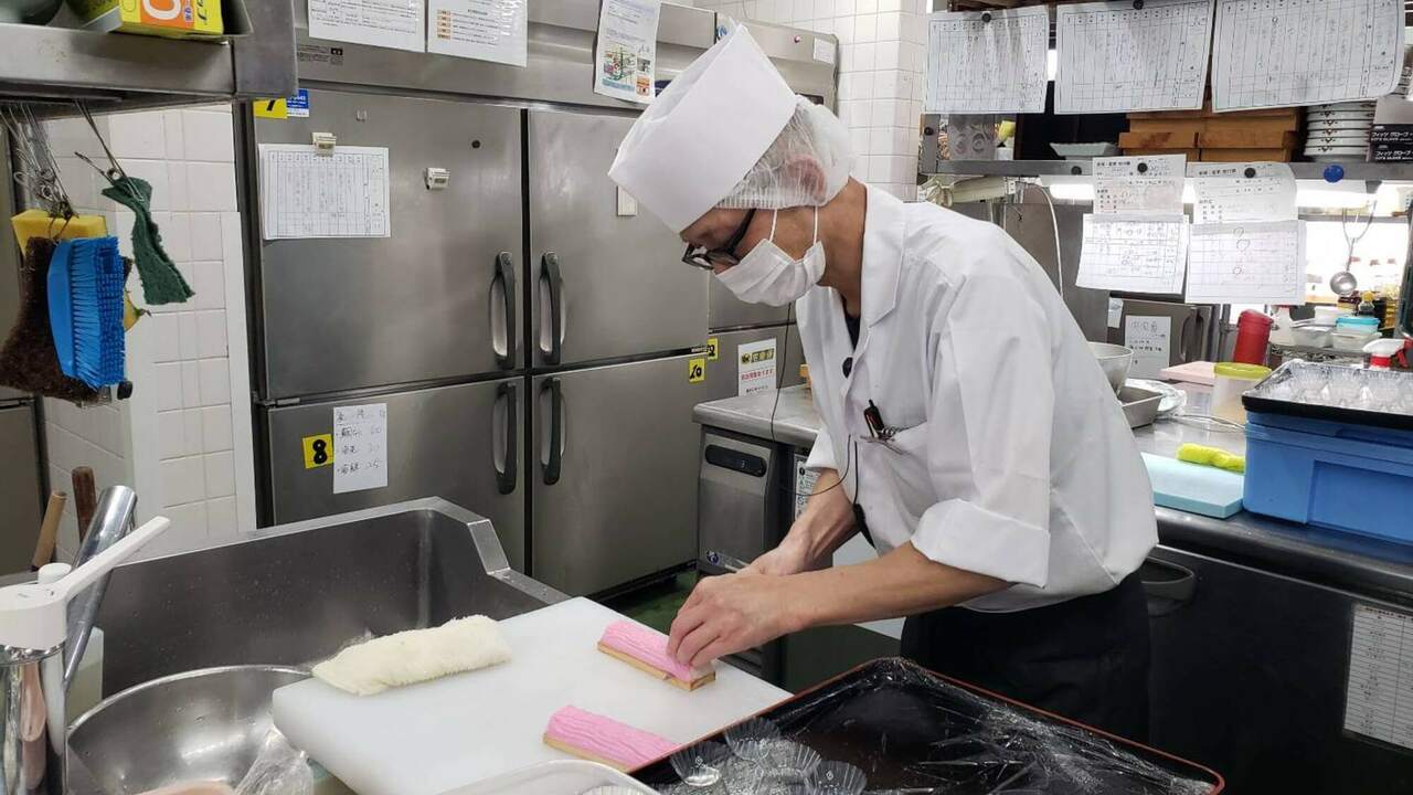 旬膳・郷土膳 和日輔で働く人の写真4枚目