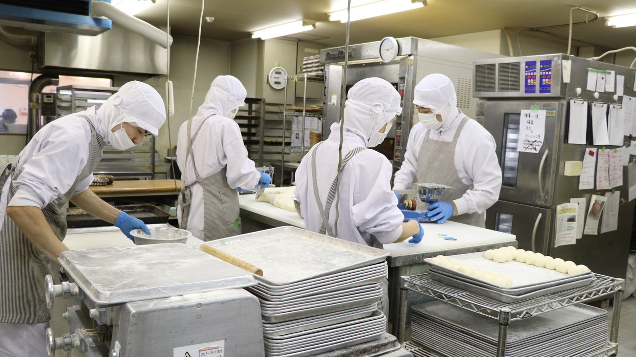 AWESOME BAKERYで働く人の写真1枚目