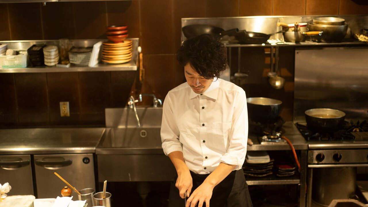 御肴凸鉾で働く人の写真2枚目