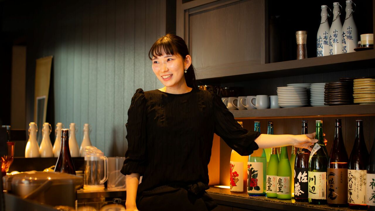 川上庵で働く人の写真3枚目