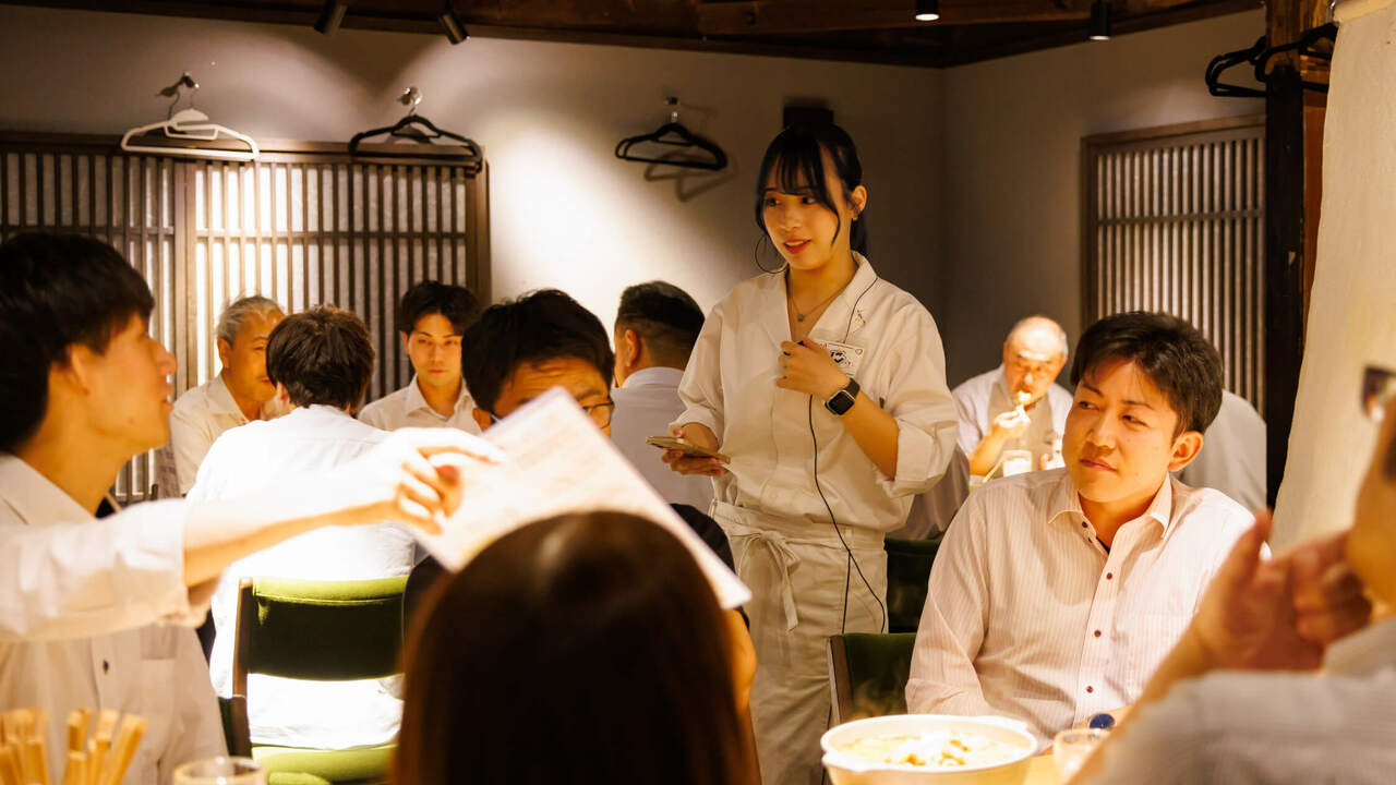 モツヤキ 刺身 肉ドウフ ナミヨセ2117で働く人の写真2枚目