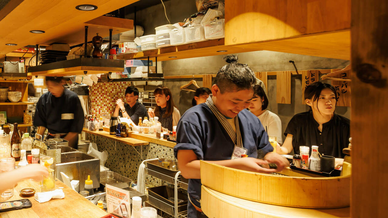 大衆割烹八べゑで働く人の写真4枚目