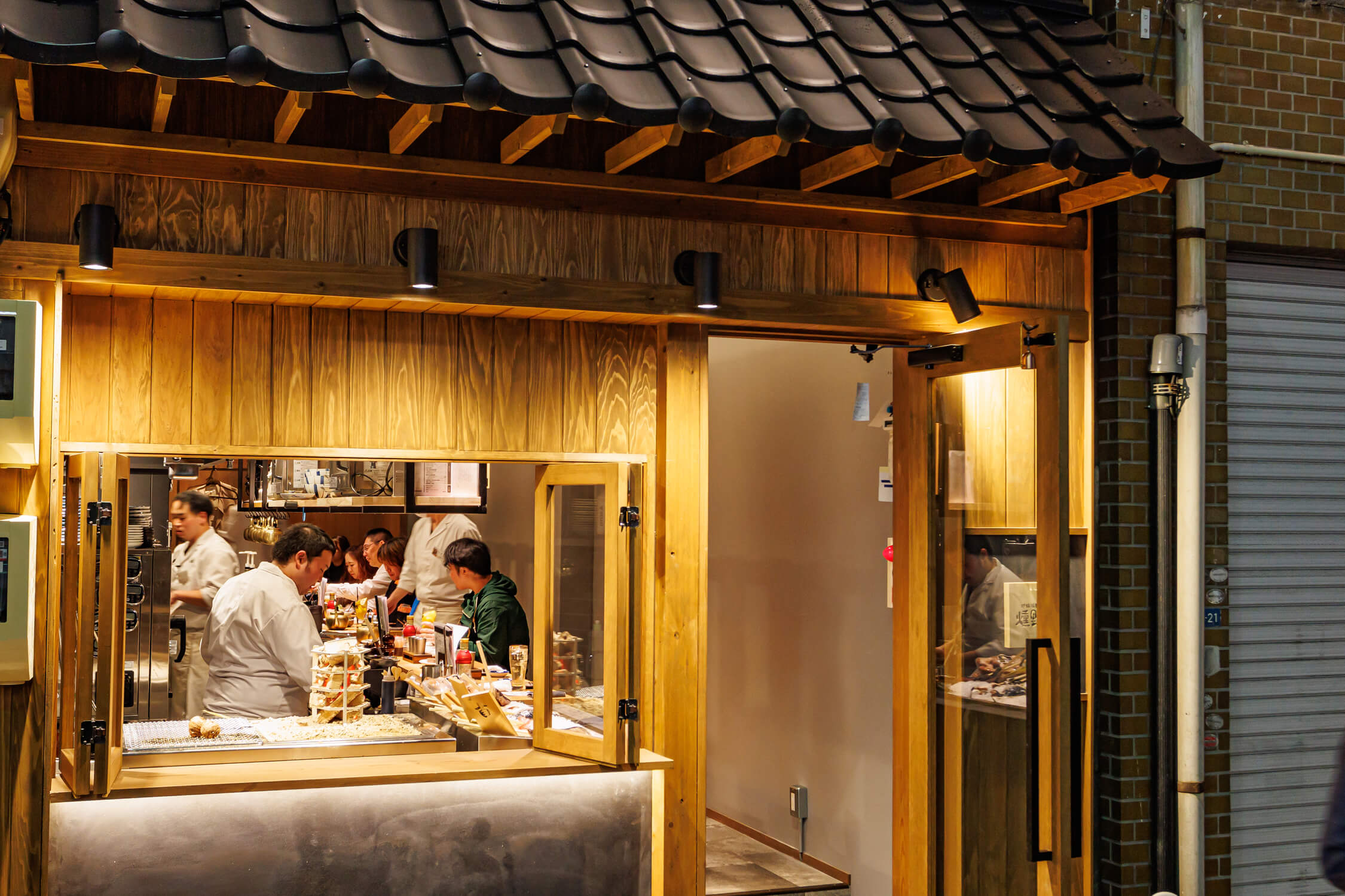 株式会社ぐっとくるダイニング-炉端焼 燻銀 3枚目