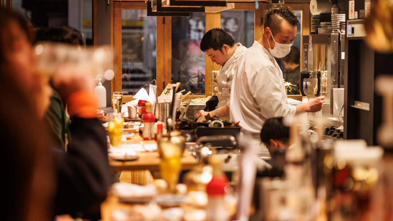 炉端焼 燻銀で働く人の写真3枚目