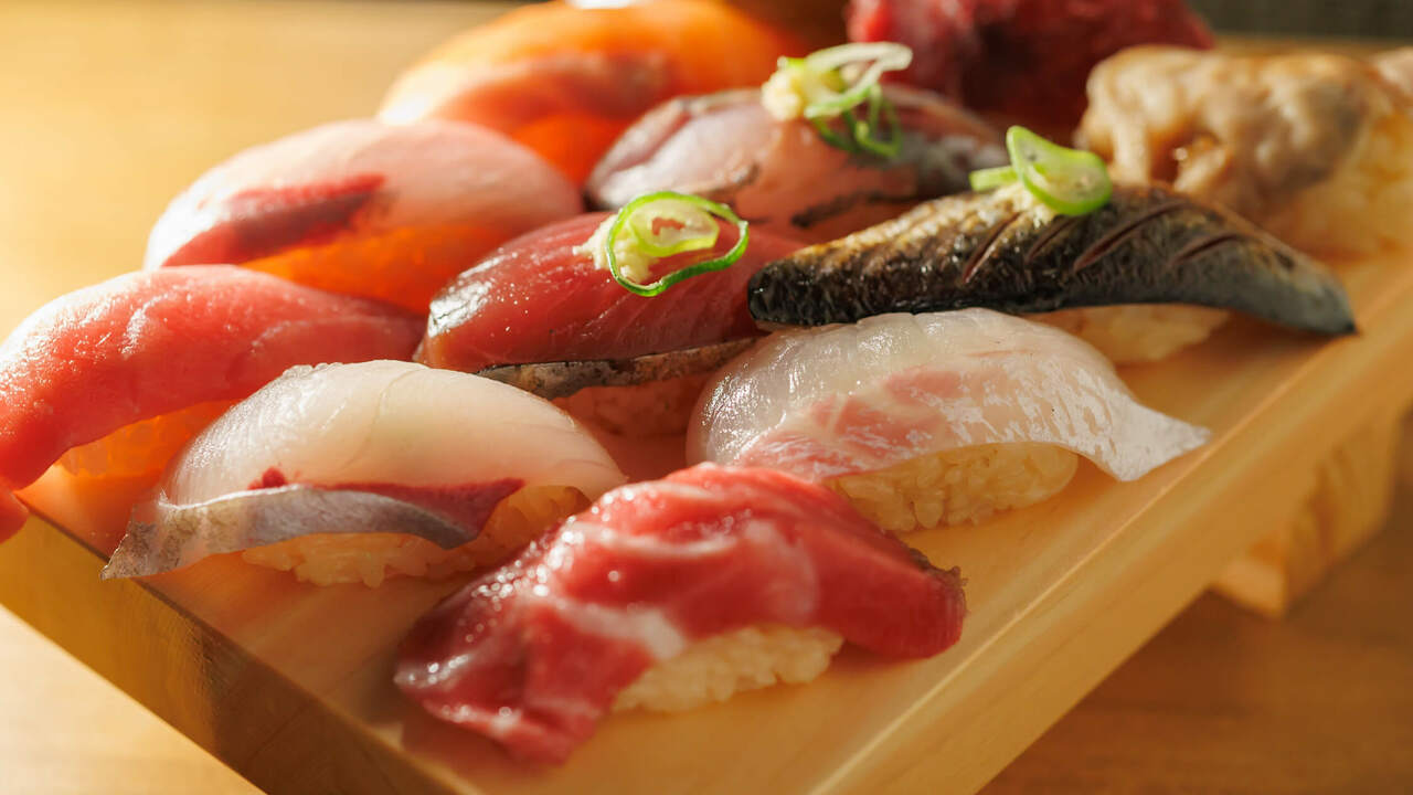 桜山鮨食人 五と二の事業内容の写真1枚目