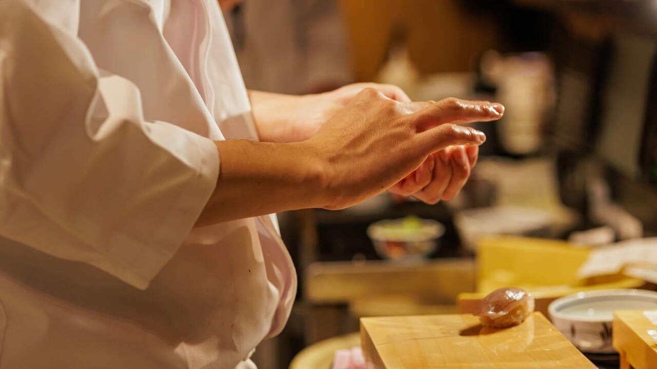 桜山鮨食人 五と二の事業内容の写真4枚目
