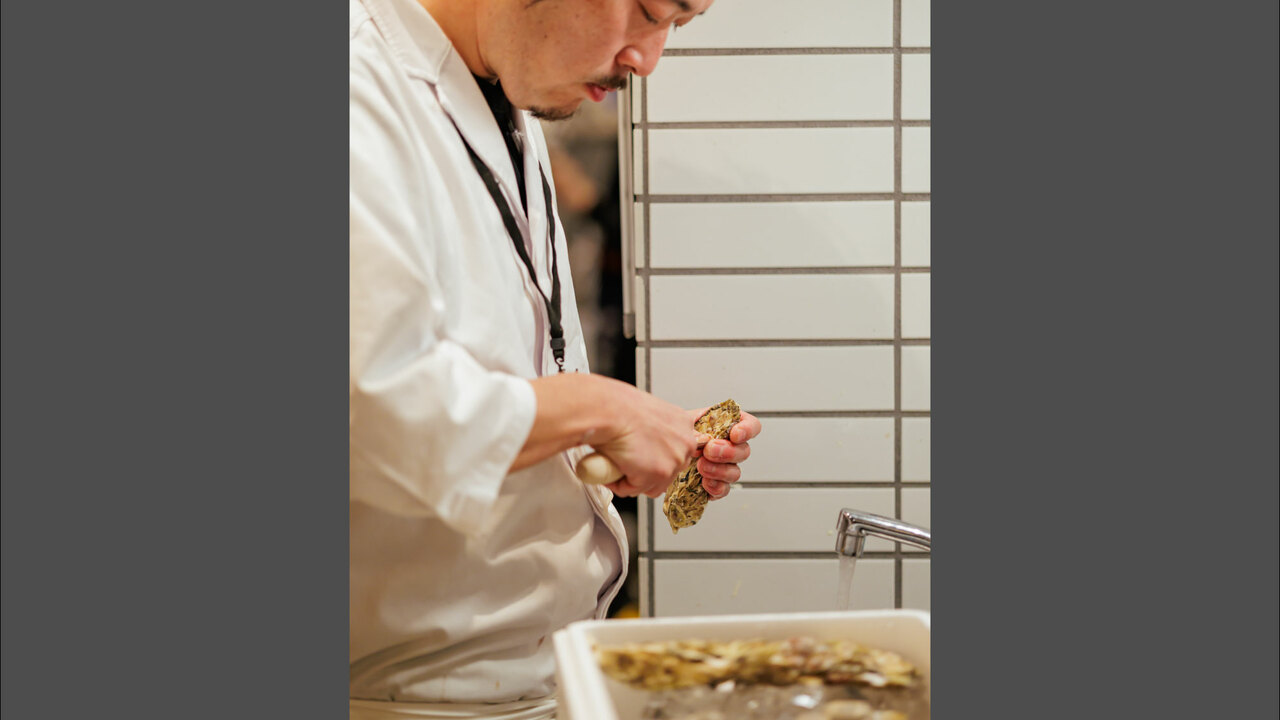 桜山鮨食人 五と二で働く人の写真1枚目