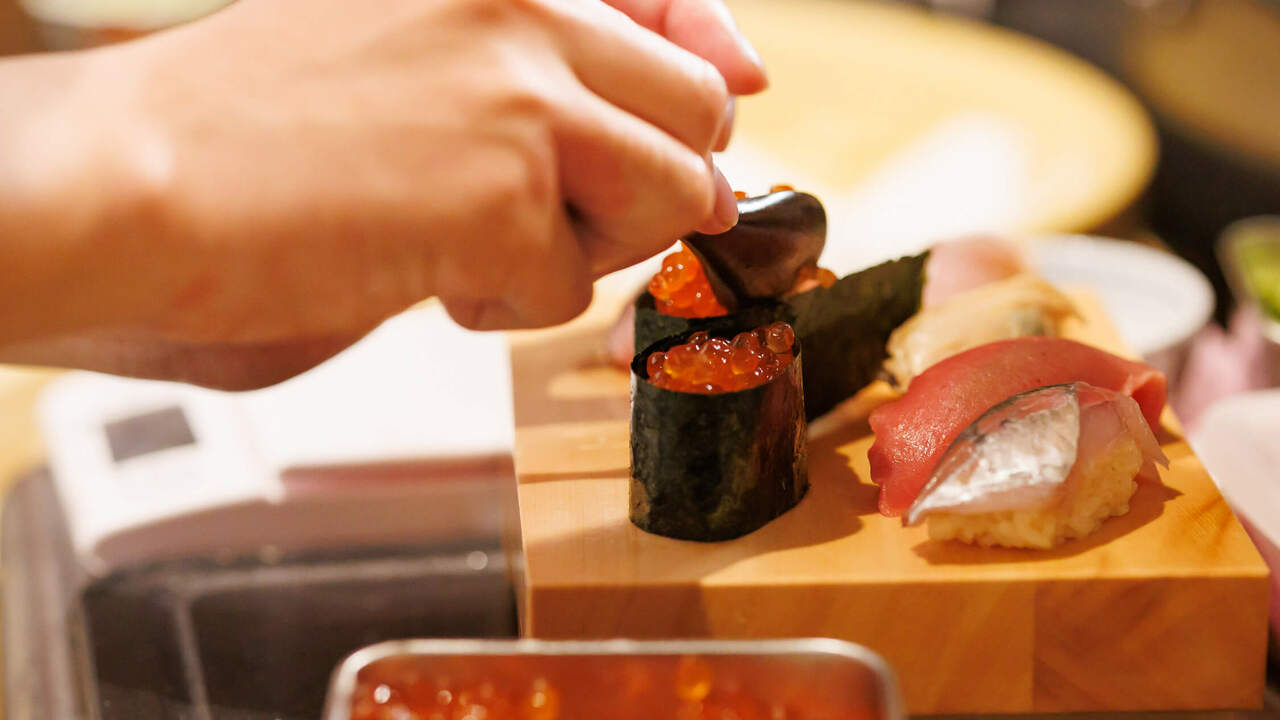 桜山鮨食人 五と二の事業内容の写真1枚目