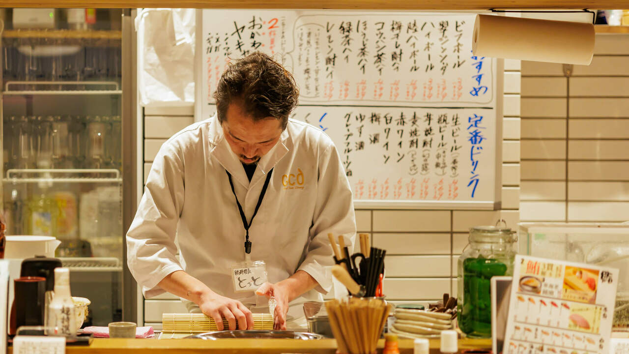 鮨食人 五と二で働く人の写真3枚目