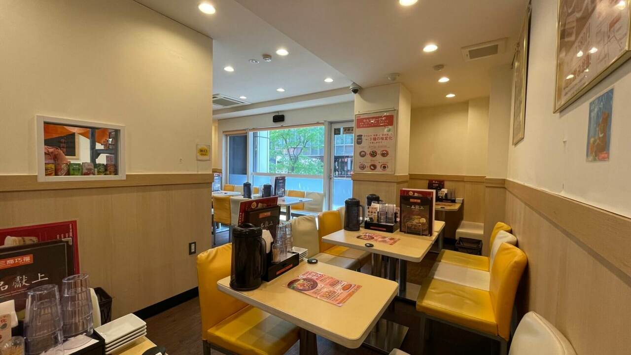 台湾牛肉麺 三商巧福で働く人の写真2枚目