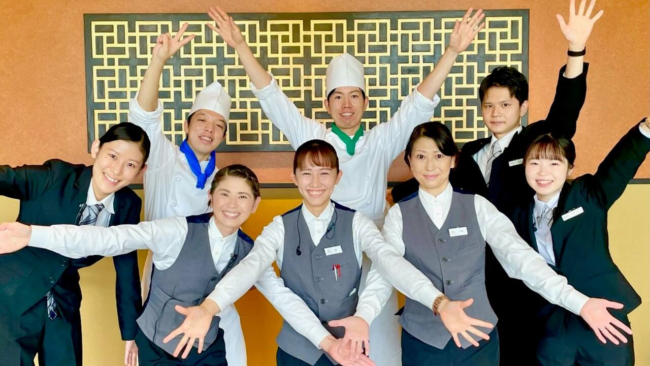 中国料理 東天紅で働く人の写真1枚目