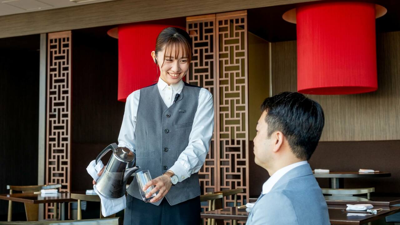 中国料理 東天紅で働く人の写真3枚目