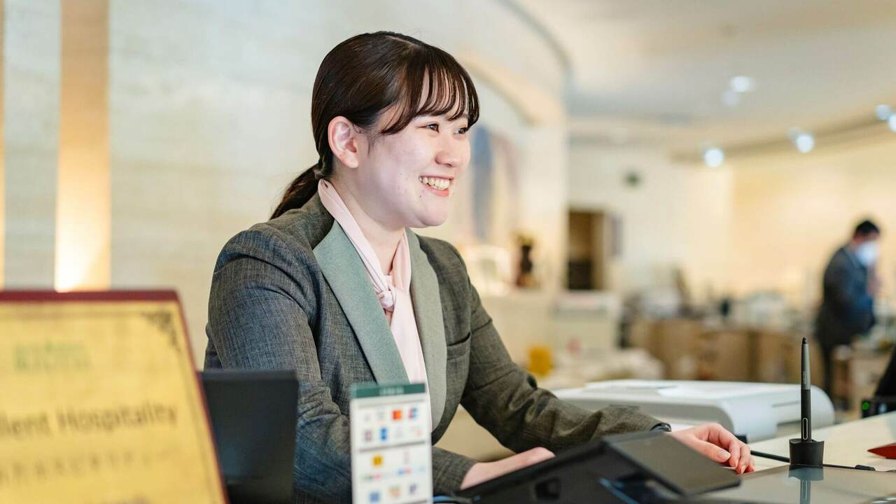 ニセコグランドホテルで働く人の写真1枚目