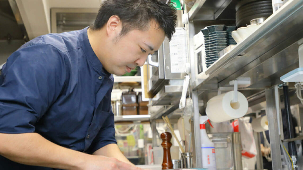 やちよで働く人の写真2枚目