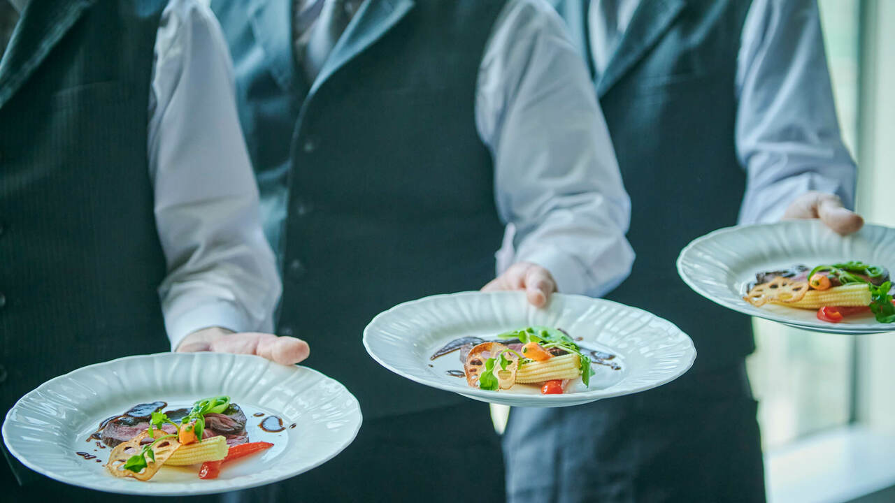 THE STRINGS HAKATA(ザ ストリングス 博多)の事業内容の写真2枚目