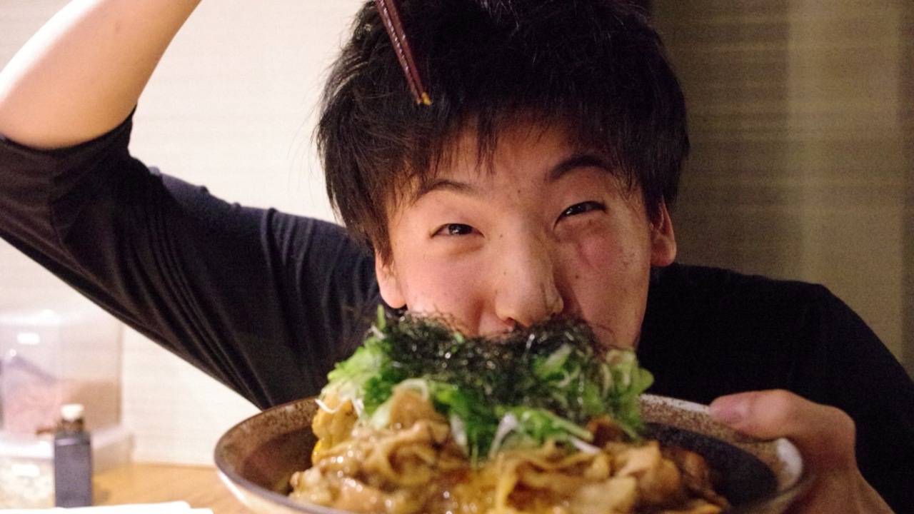 京都 炭火串焼つじやで働く人の写真2枚目