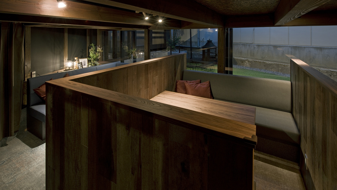 WINE&BBQ ANA BARで働く人の写真3枚目