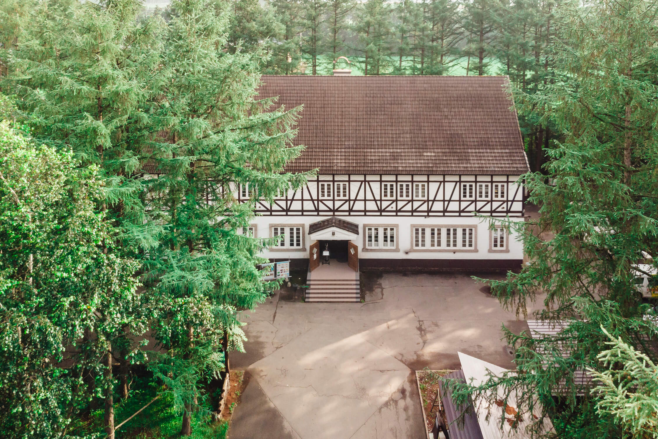 キャピタル・ゼンリン株式会社-グランピングリゾートフェーリエンドルフ 1枚目