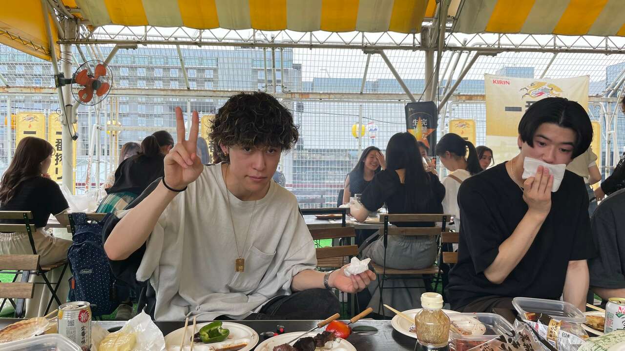 京とんちん亭で働く人の写真2枚目