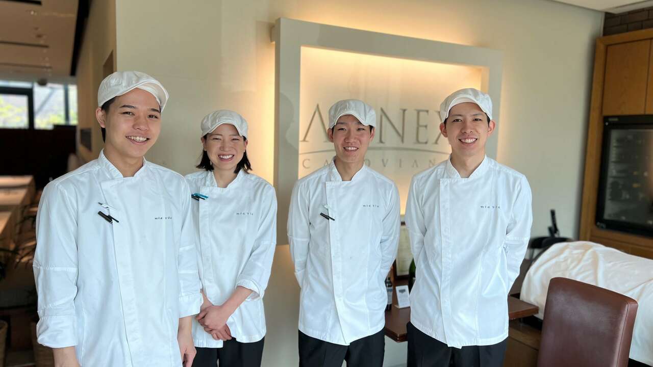 迎賓館で働く人の写真1枚目